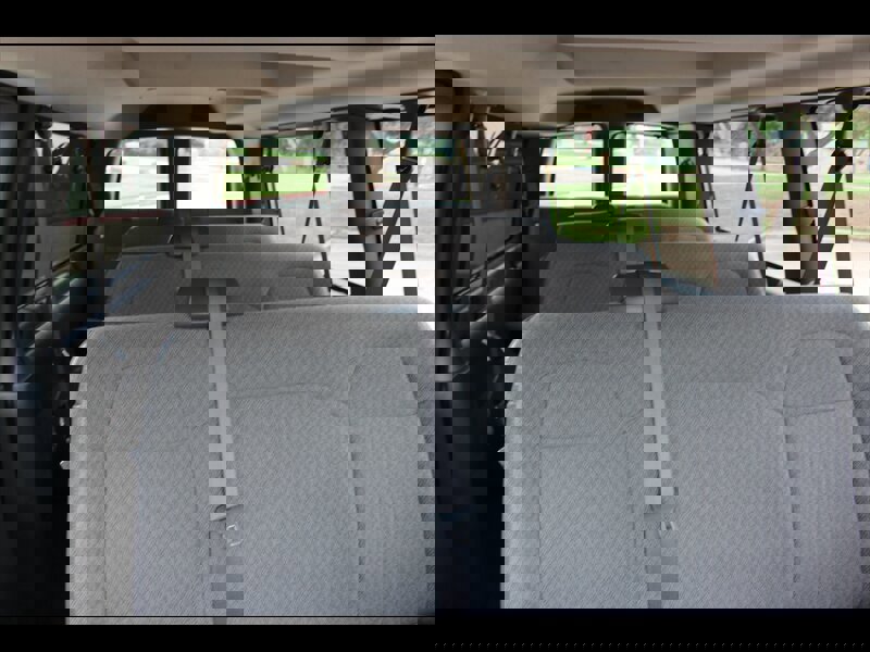 Used 2025 Chevrolet Express 3500 LS RWD image 14