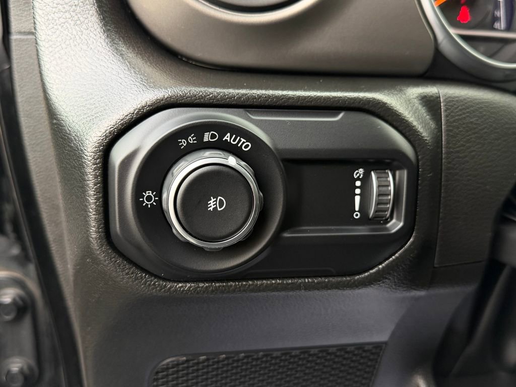 Used 2023 Jeep Wrangler Willys image 22