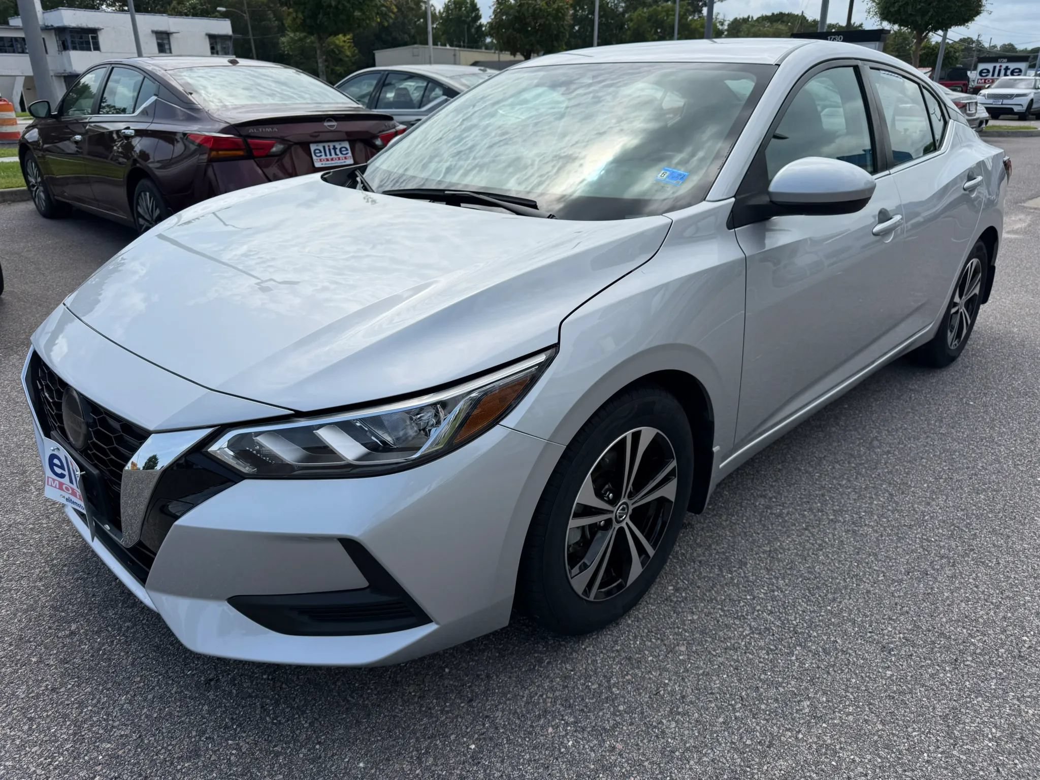 Used 2023 Nissan Sentra SV w/ All-Weather Package FWD image 3