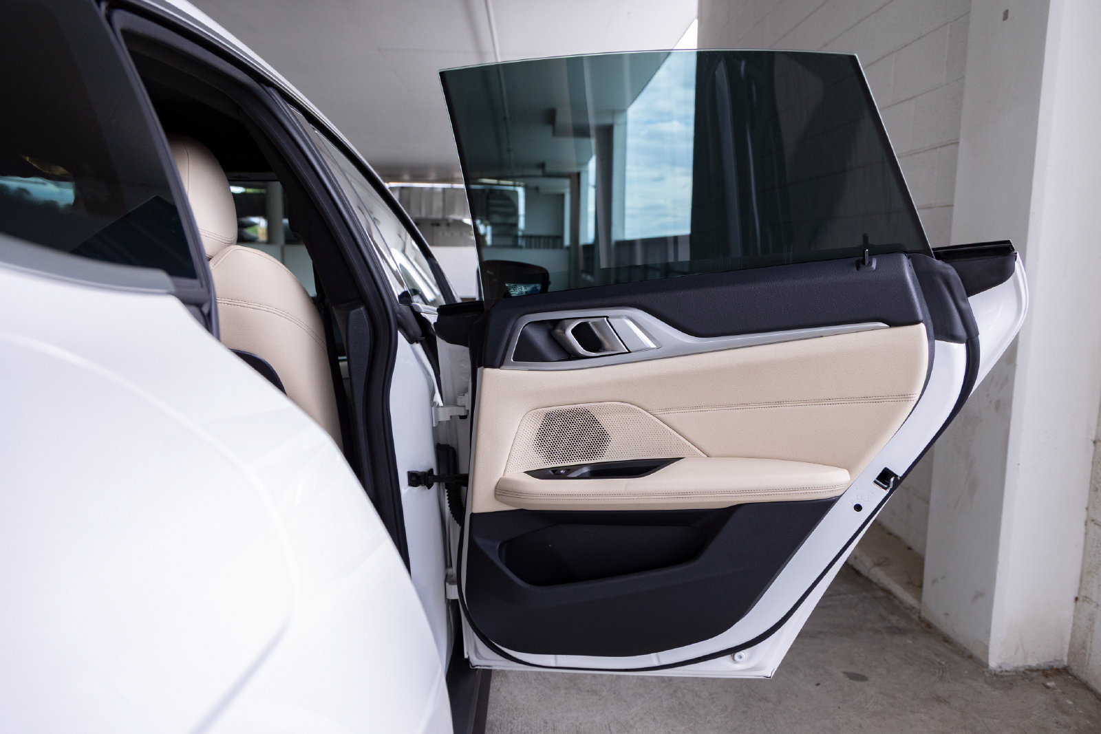Certified 2023 BMW i4 eDrive40 RWD image 23