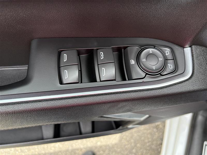 Used 2023 Chevrolet Silverado 1500 LT AWD/4WD image 10