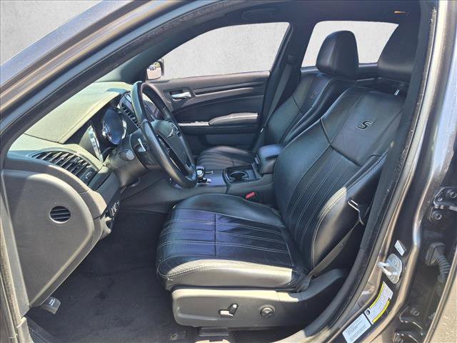 Used 2014 Chrysler 300 S RWD image 10