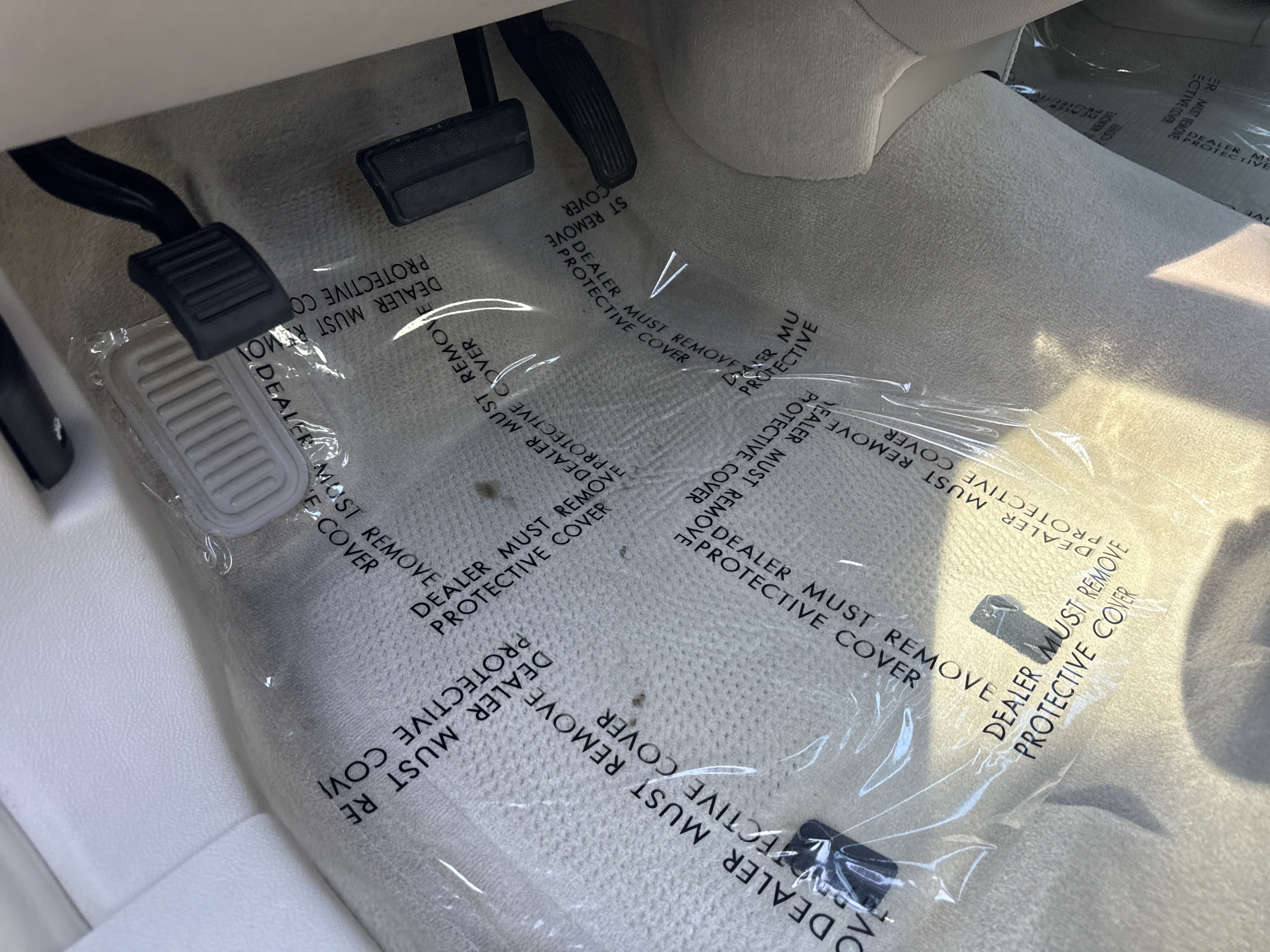 Used 2009 Cadillac DTS w/ Trunk Convenience Package FWD image 14