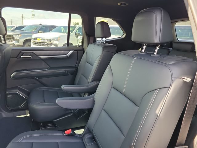 Used 2026 GMC Acadia Elevation w/ Elevation Premium Package FWD image 11