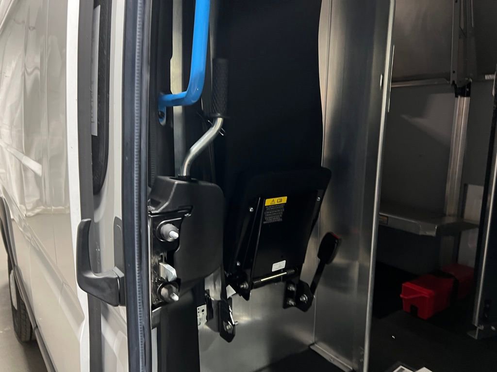 Used 2024 RAM ProMaster 3500 w/ Delivery Van Package image 9