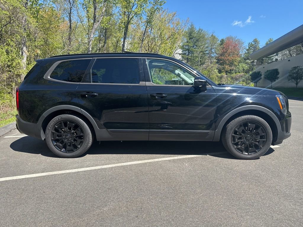 Used 2021 Kia Telluride EX w/ EX Premium Package AWD/4WD image 3