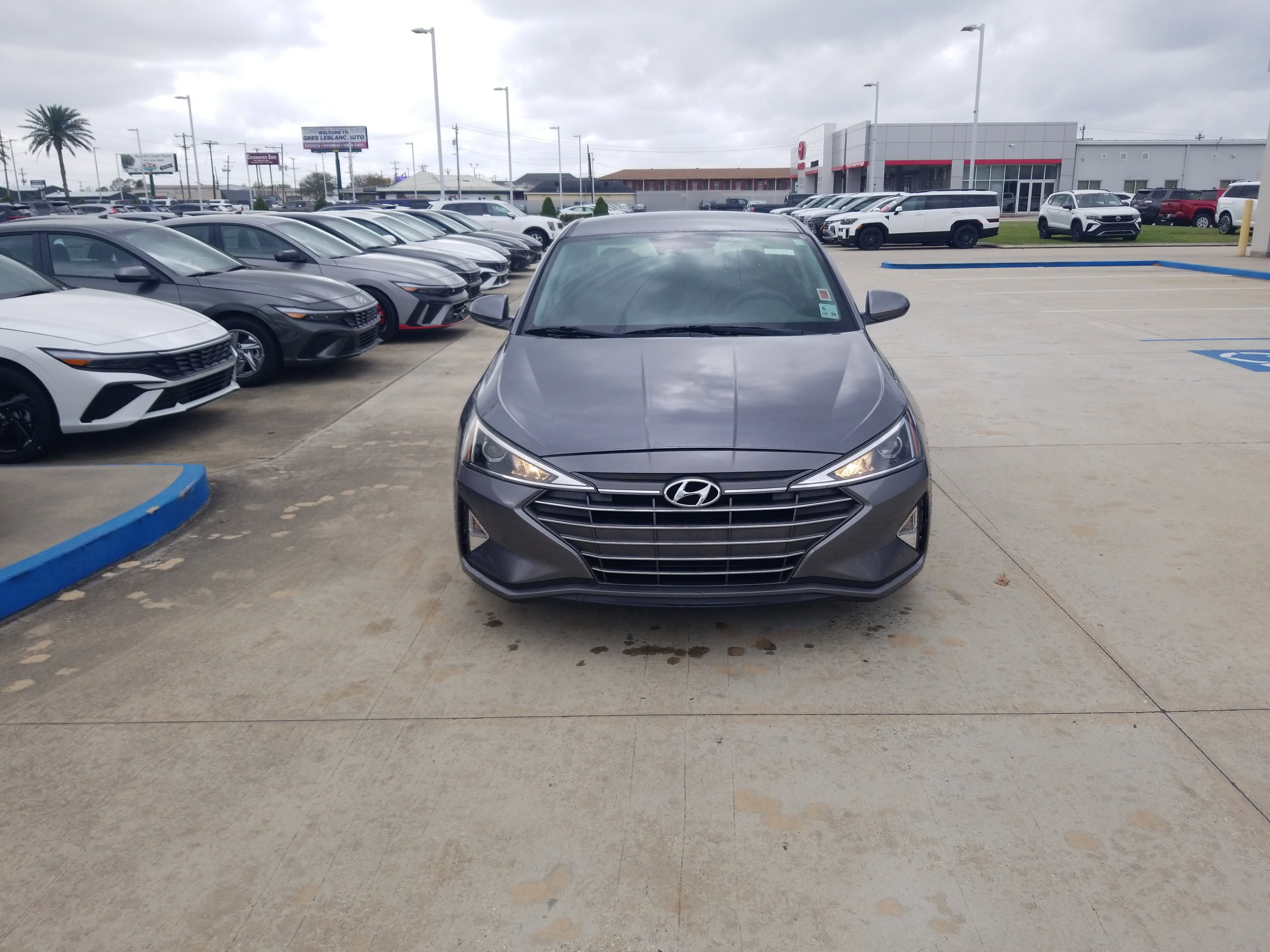 Used 2019 Hyundai Elantra SEL w/ Cargo Package image 2