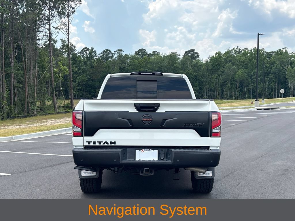 Used 2022 Nissan Titan PRO-4X w/ Pro-4x Convenience Package AWD/4WD image 3