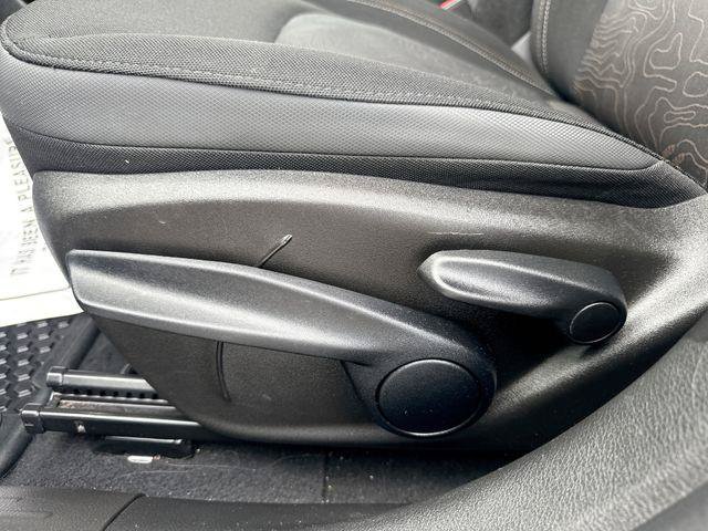 Used 2023 Jeep Renegade Latitude AWD/4WD image 14