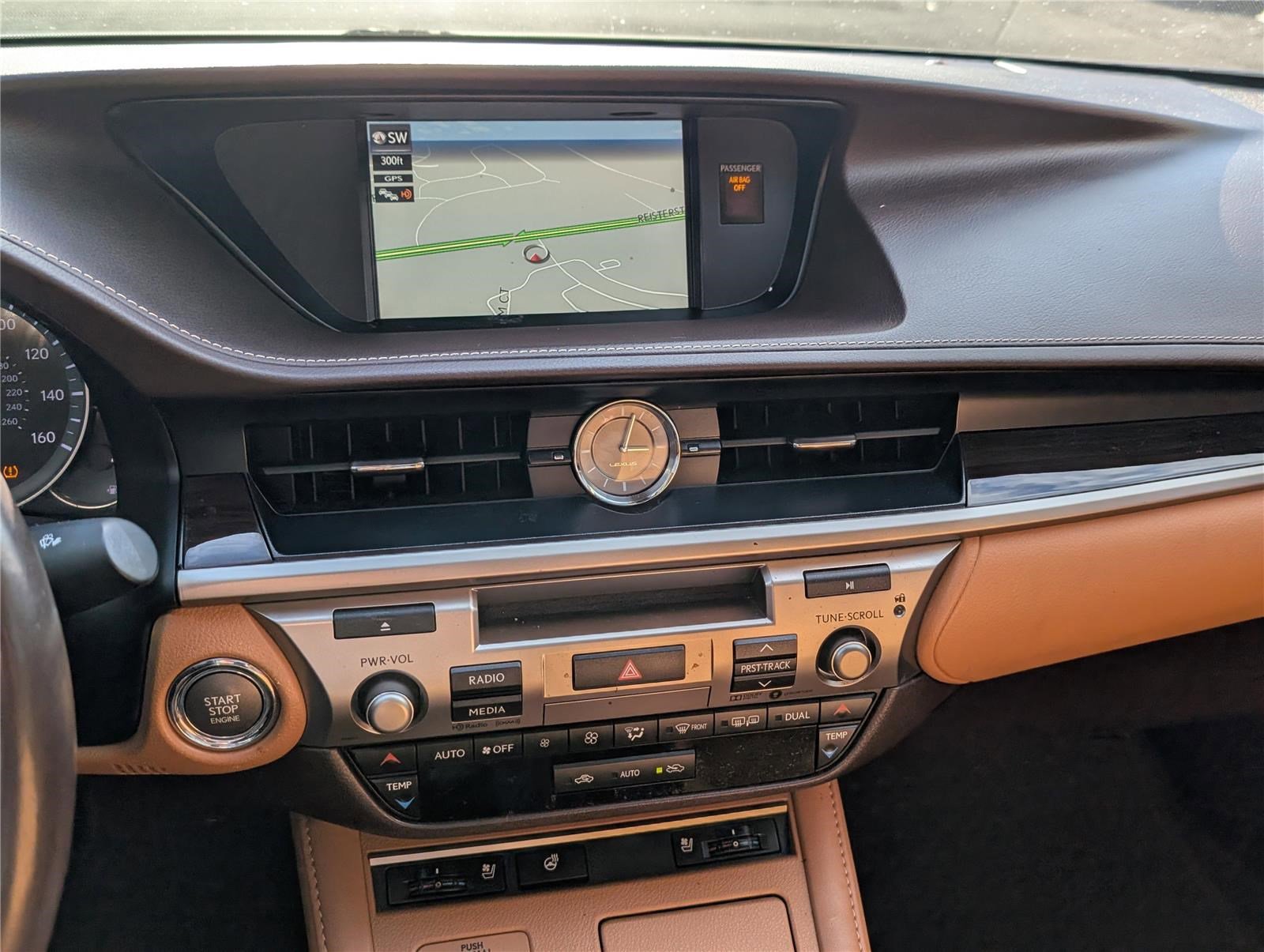 Used 2018 Lexus ES 350 w/ Navigation System Package image 26
