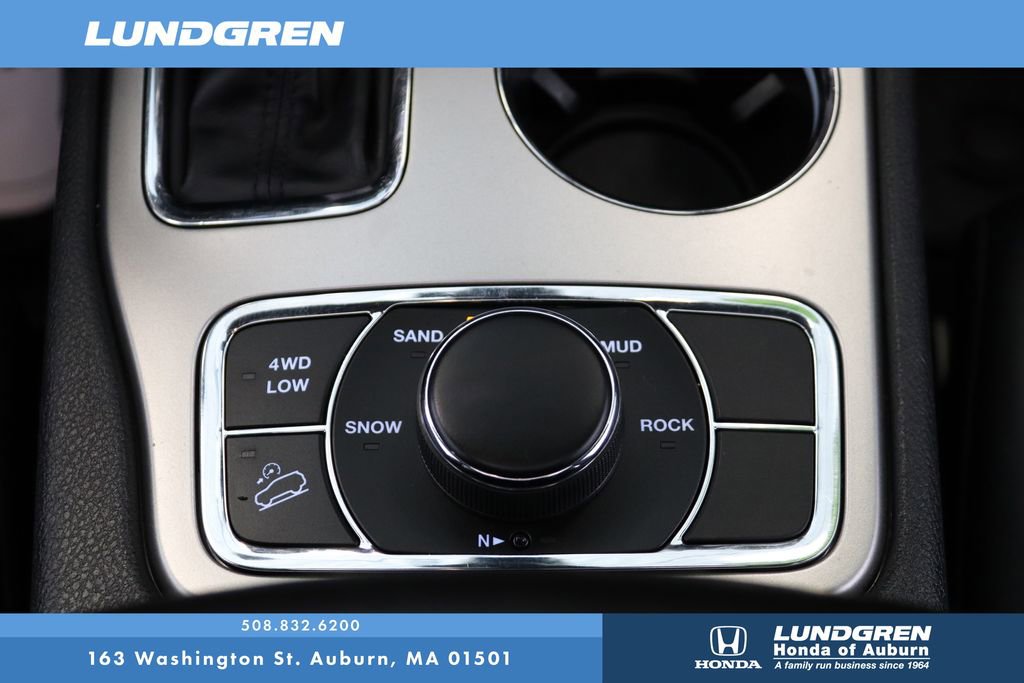 Used 2018 Jeep Grand Cherokee Limited AWD/4WD image 28
