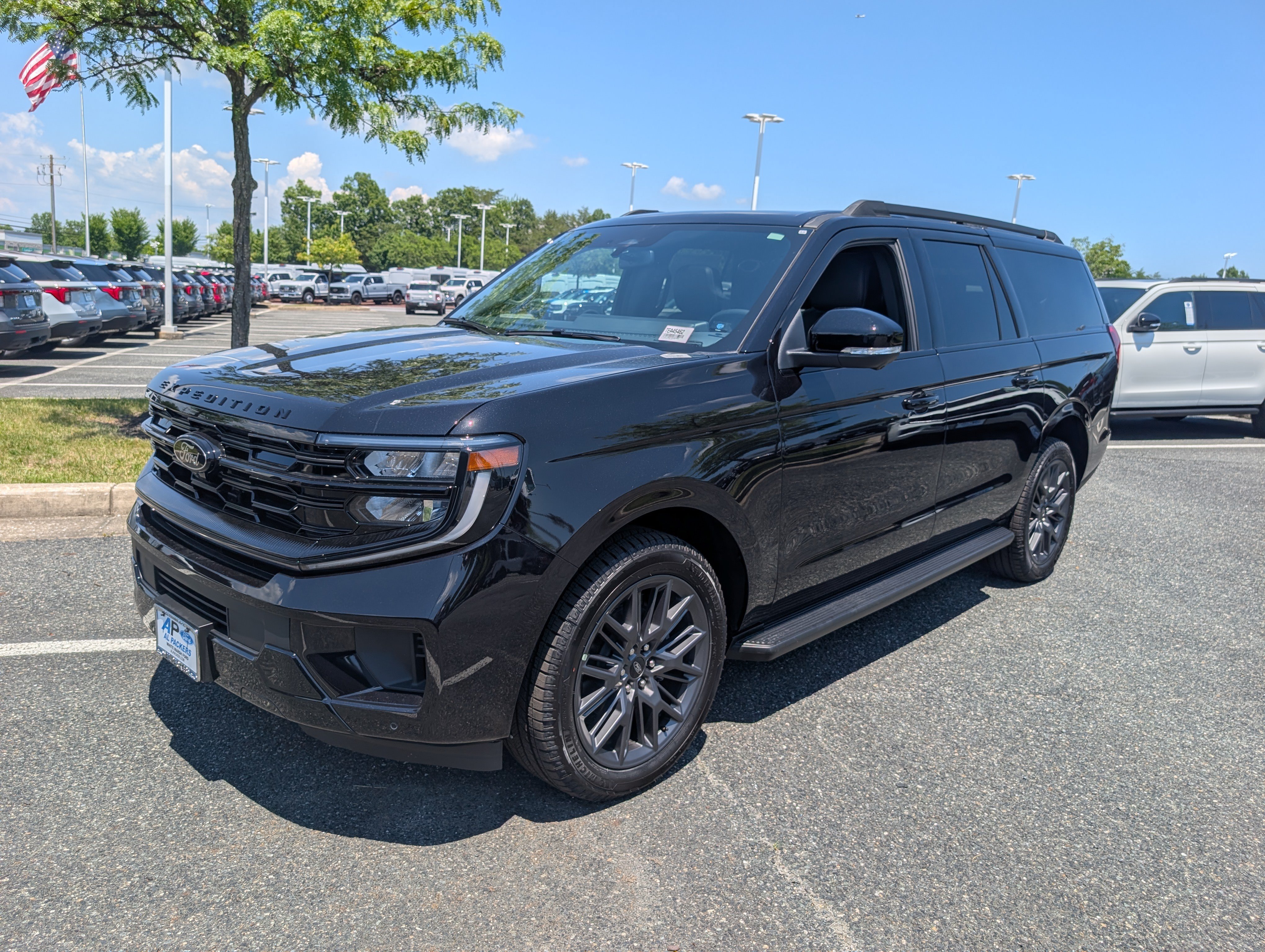 New 2026 Ford Expedition Max Platinum w/ Stealth Appearance Package AWD/4WD image 4