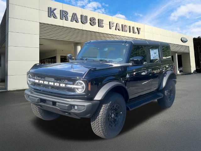 New 2026 Ford Bronco Outer Banks w/ Sasquatch Package AWD/4WD image 3