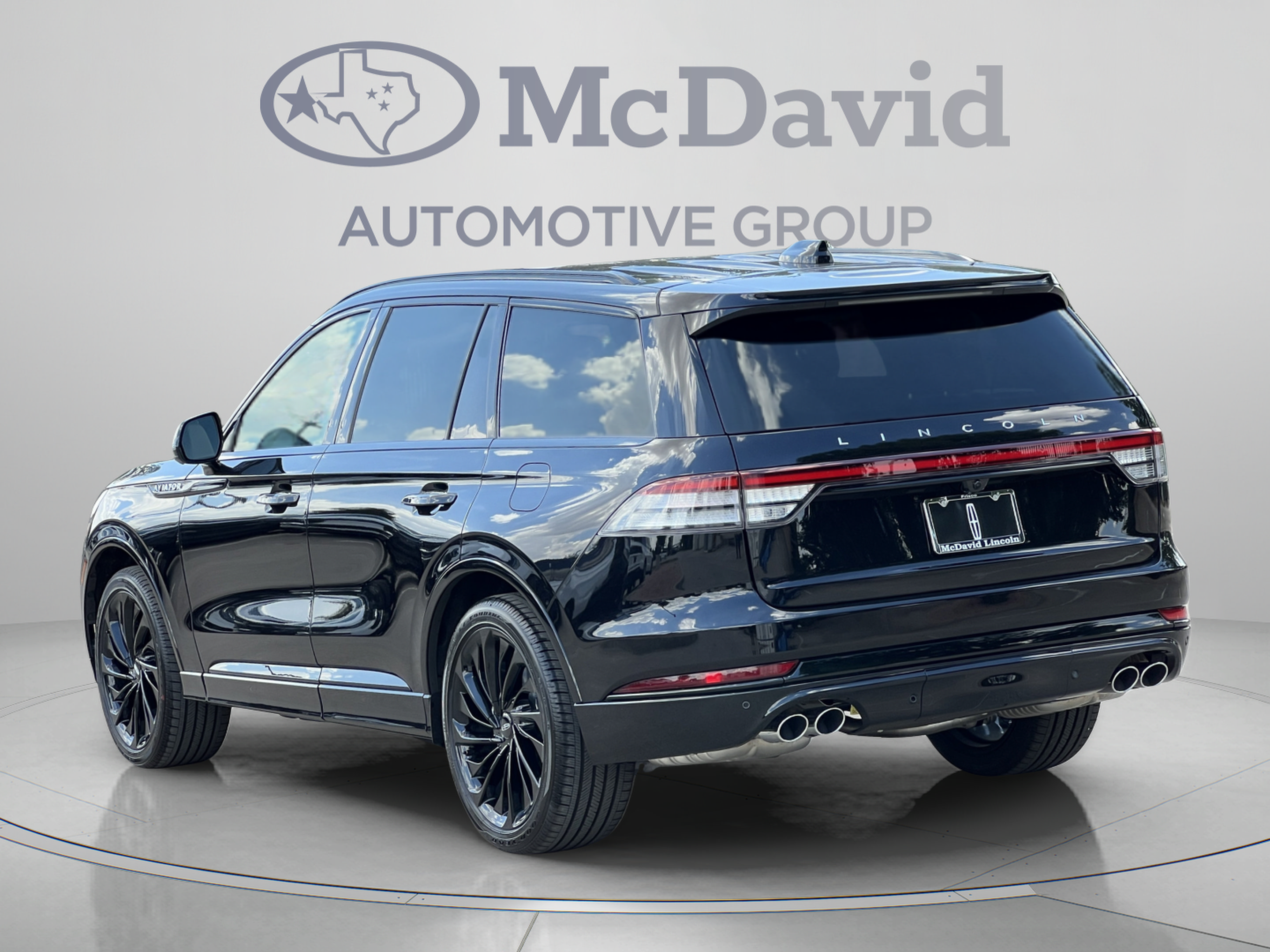 New 2026 Lincoln Aviator Reserve w/ Luxury Package RWD image 4