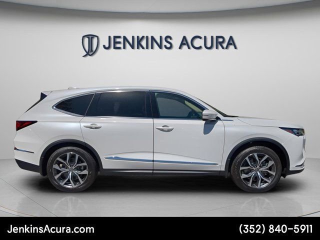 Used 2023 Acura MDX SH-AWD w/ Technology Package image 9