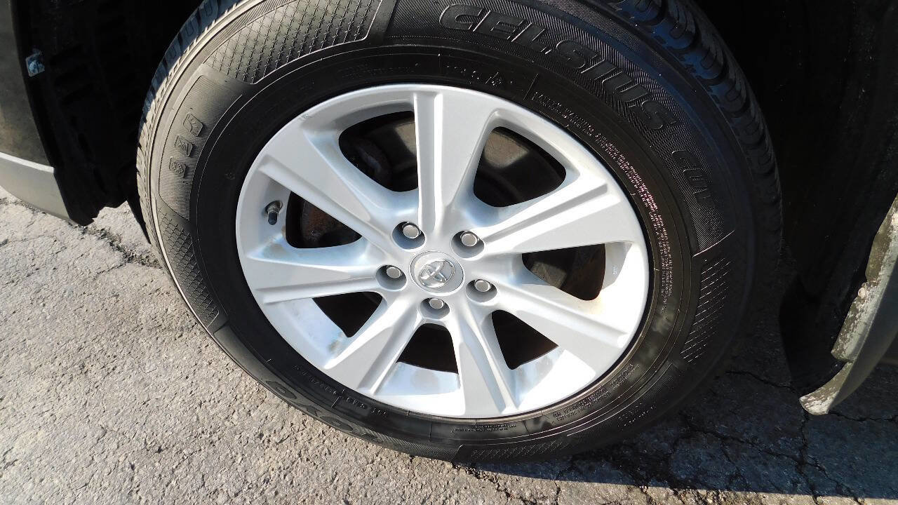 Used 2012 Toyota Highlander SE w/ Tow Pkg AWD/4WD image 23