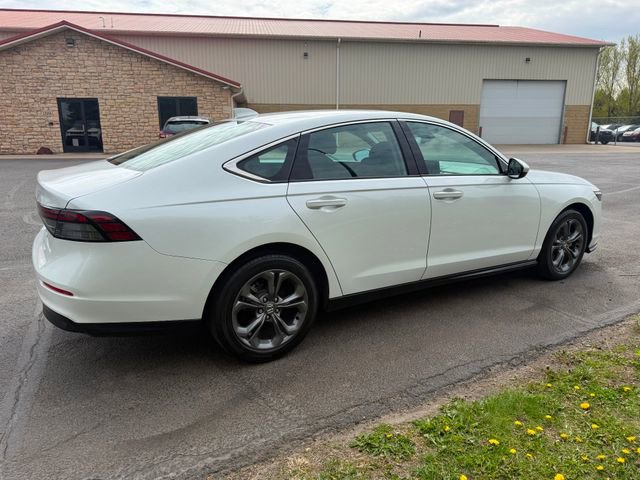 Used 2024 Honda Accord EX image 3