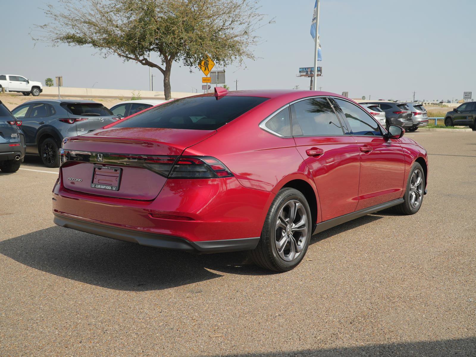 Used 2023 Honda Accord EX image 5