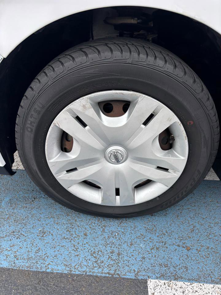 Used 2011 Nissan Versa 1.8 S w/ Plus Pkg FWD image 22