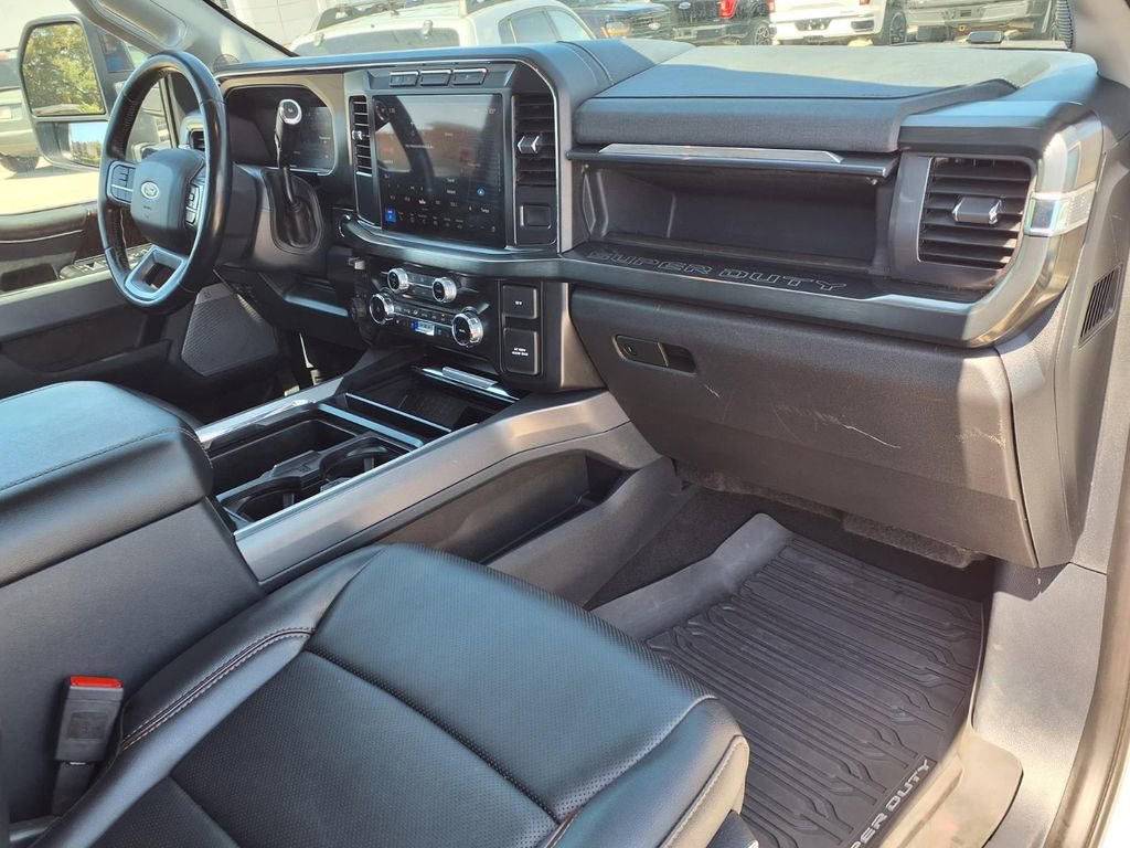 Used 2024 Ford F450 Lariat w/ Camper Package image 12