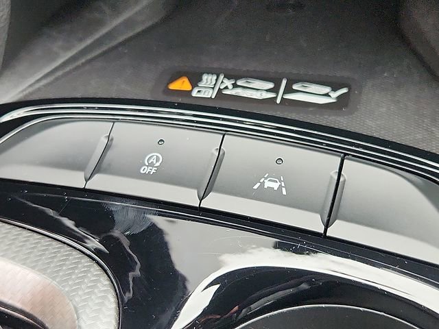 Certified 2025 Buick Envista Avenir FWD image 24
