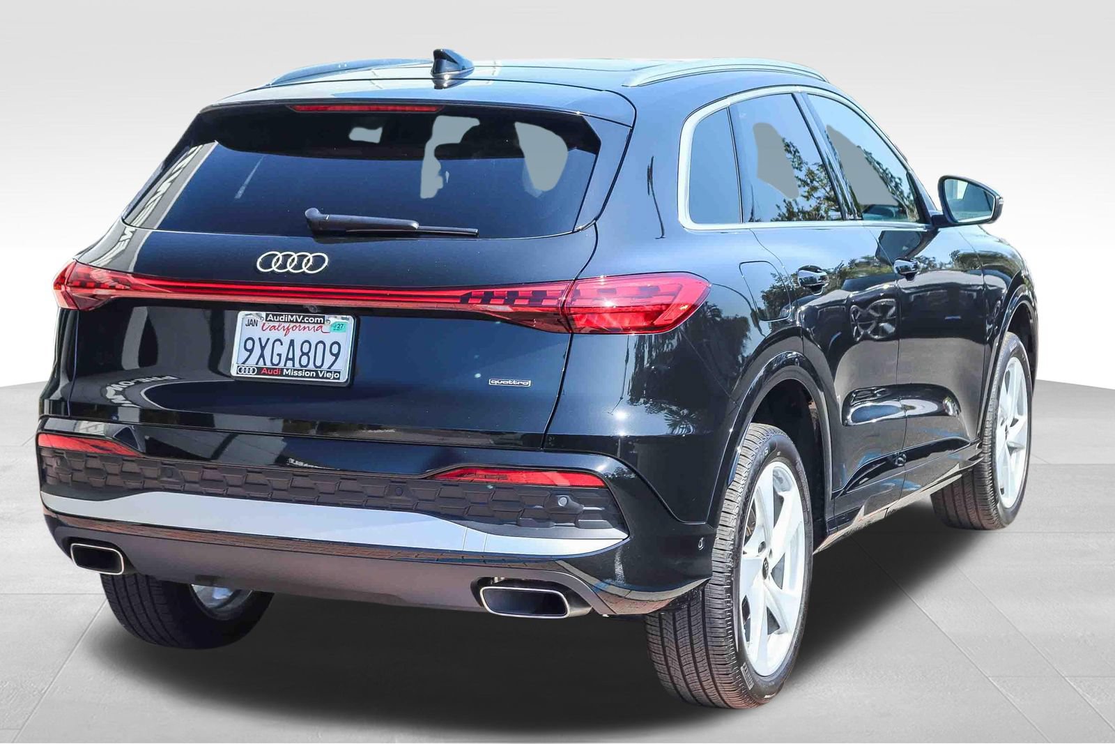 Certified 2025 Audi Q5 Premium w/ Premium Plus AWD/4WD image 8