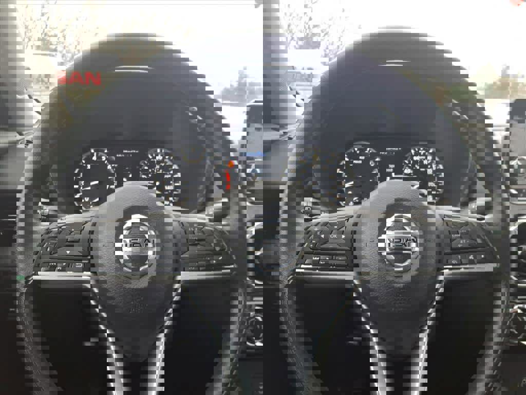 Certified 2020 Nissan Sentra S image 24