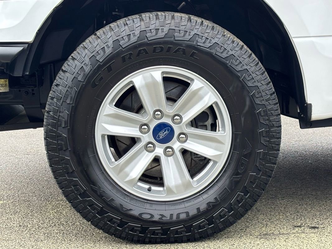 Used 2015 Ford F150 XLT w/ Trailer Tow Package image 12