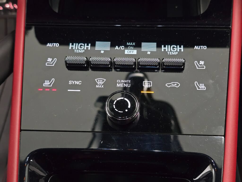 Certified 2024 Porsche Cayenne Turbo GT AWD/4WD image 17