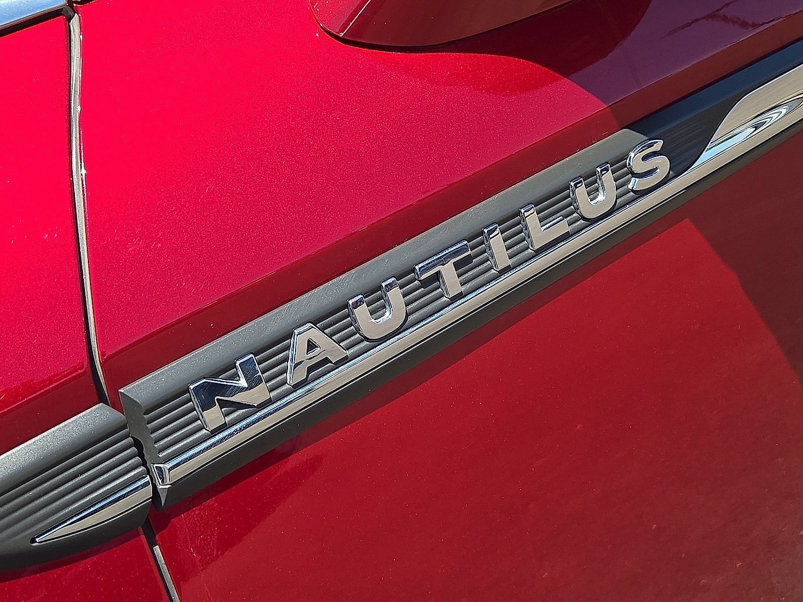 Used 2019 Lincoln Nautilus Reserve FWD image 12