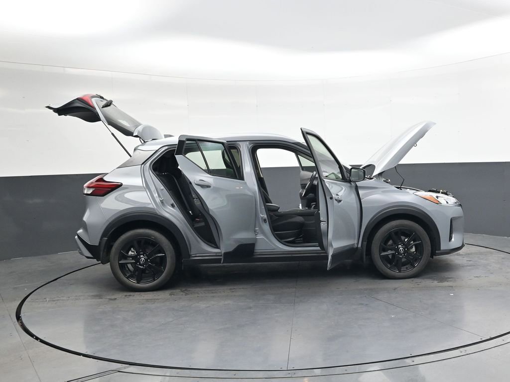 Used 2024 Nissan Kicks SV image 39
