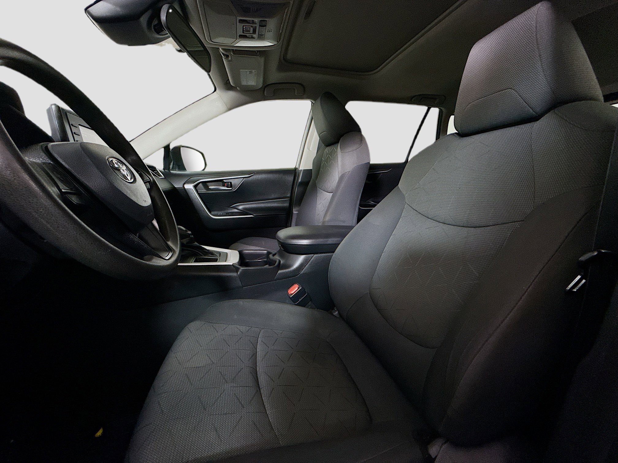 Used 2021 Toyota RAV4 XLE w/ Convenience Package image 22