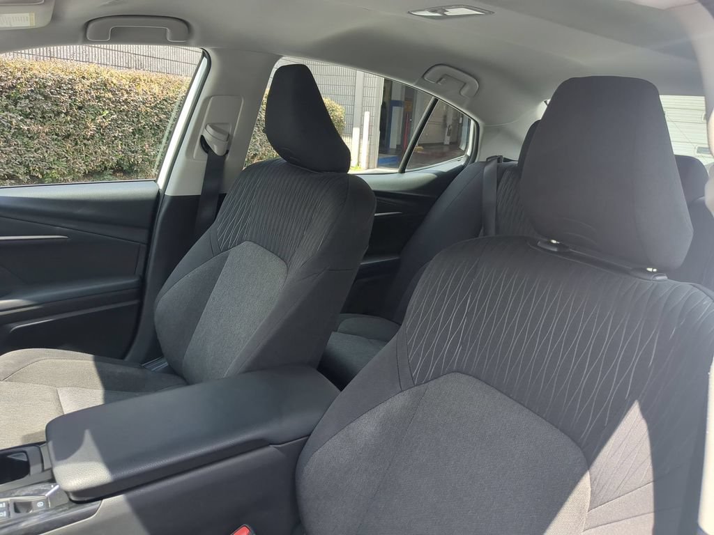 Used 2025 Toyota Camry LE FWD image 25