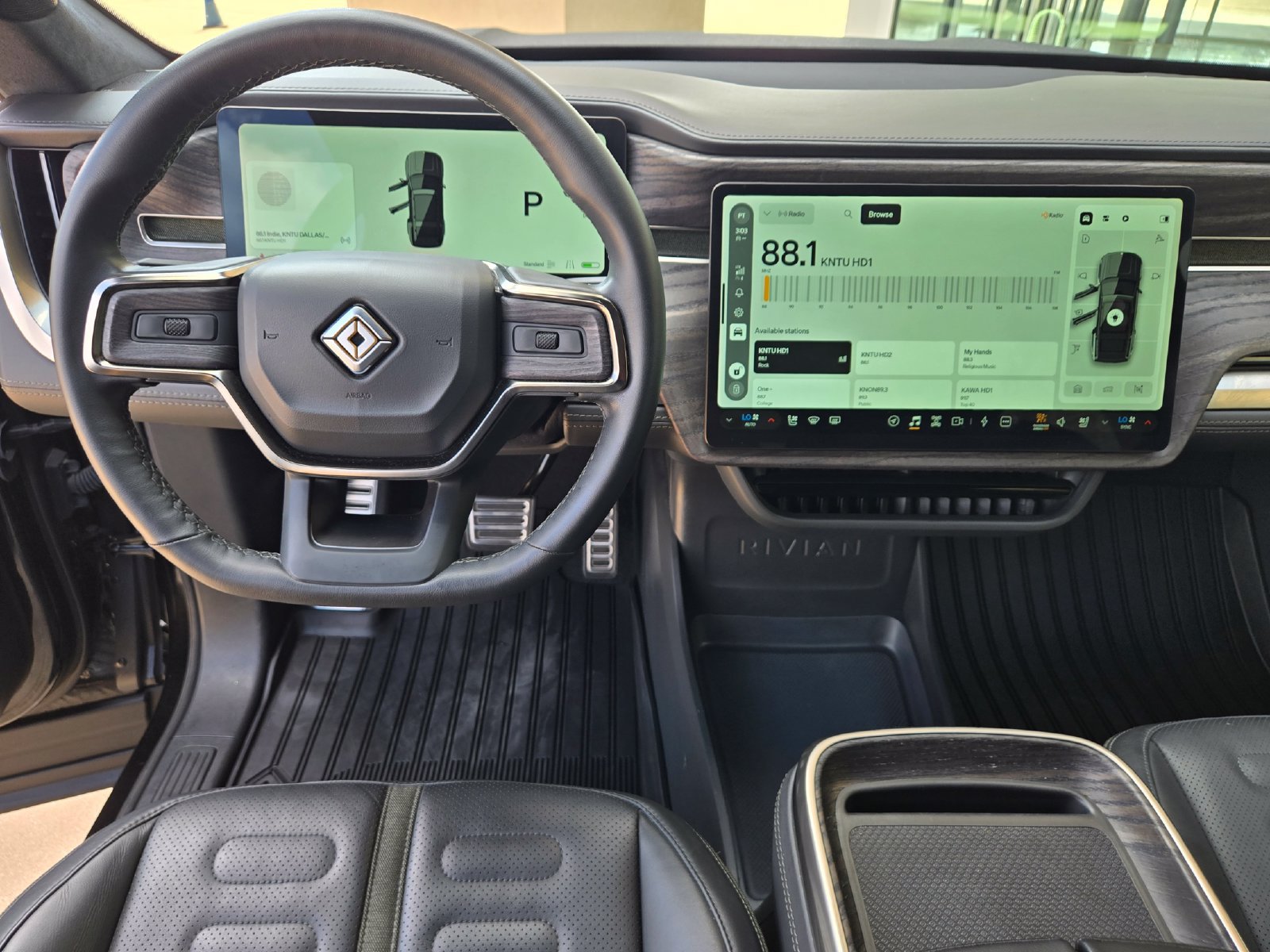 Used 2023 Rivian R1S Adventure Quad AWD/4WD image 10