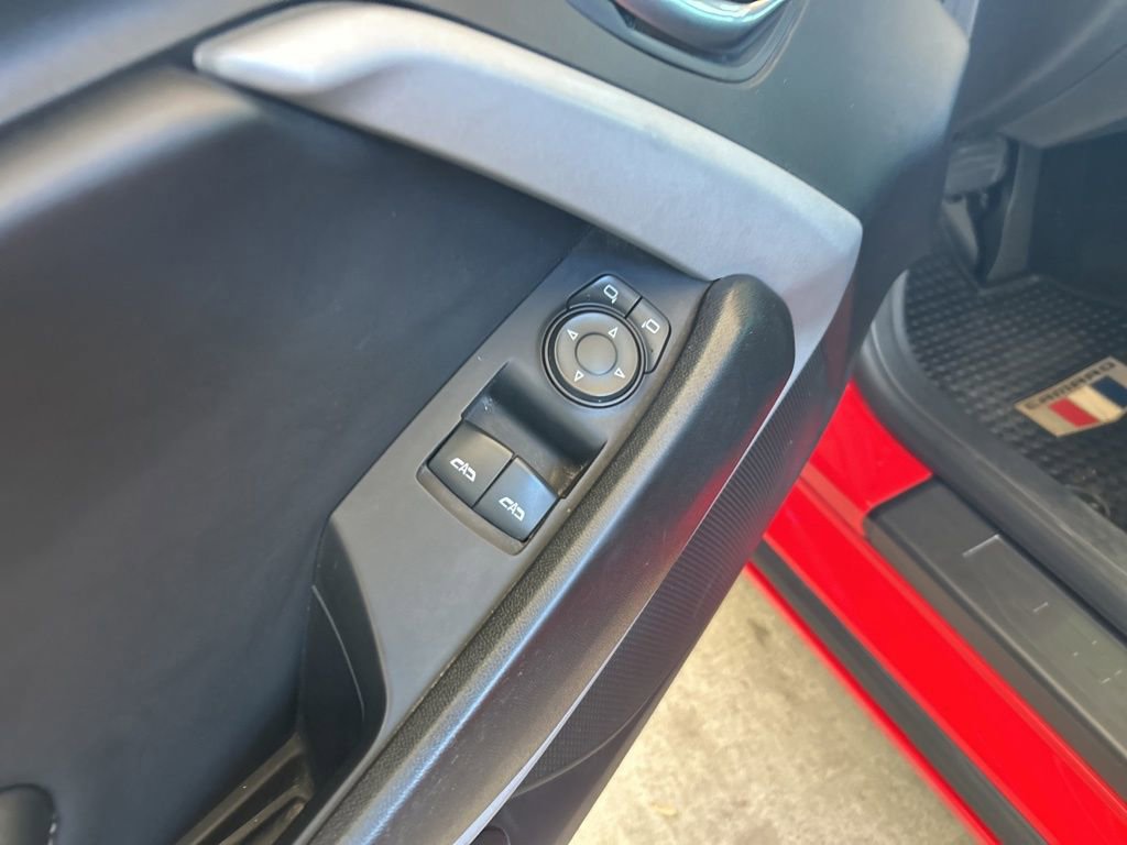 Used 2020 Chevrolet Camaro LT image 33