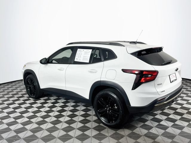 Used 2025 Chevrolet Trax ACTIV w/ Sunroof Package FWD image 6