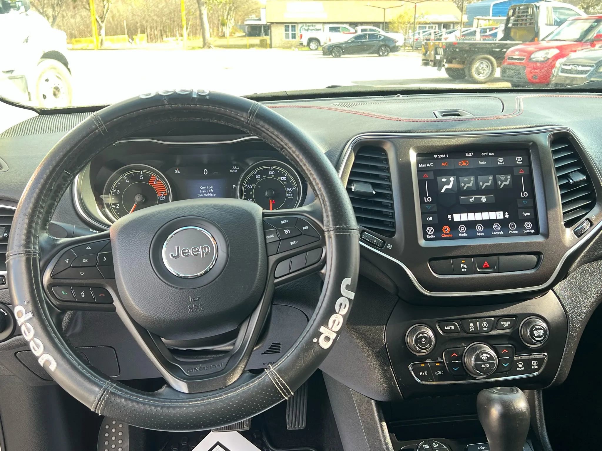 Used 2020 Jeep Cherokee Trailhawk w/ Cold Weather Group image 9