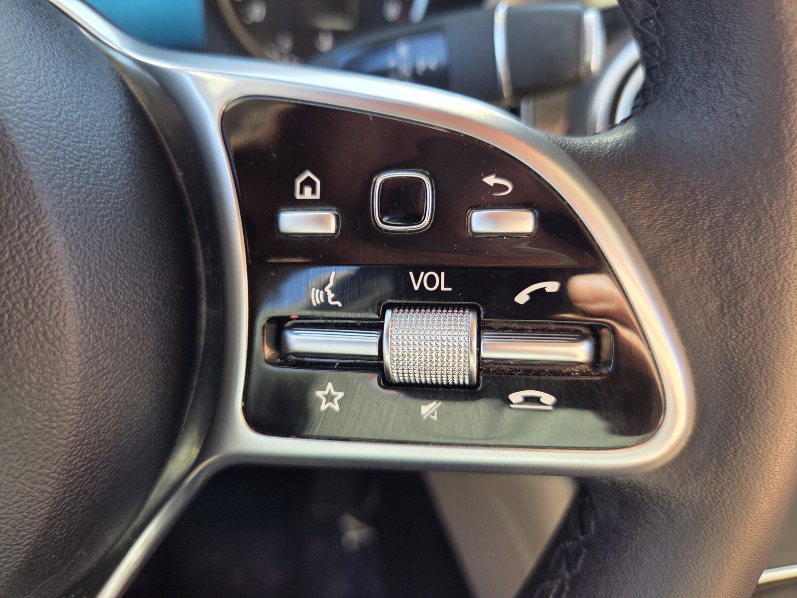 Used 2020 Mercedes-Benz GLC 300 image 27