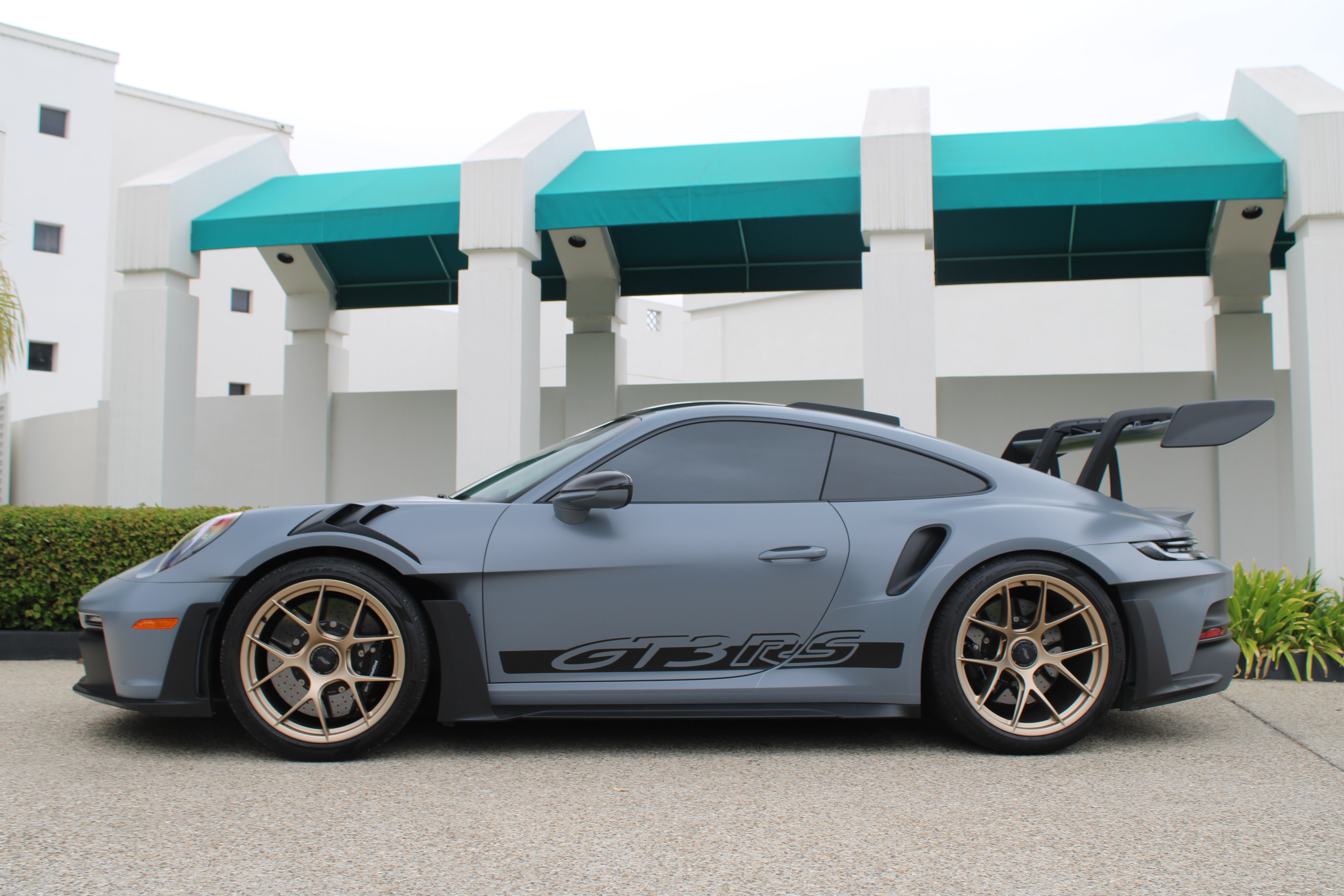 Used 2024 Porsche 911 GT3 RS RWD image 2