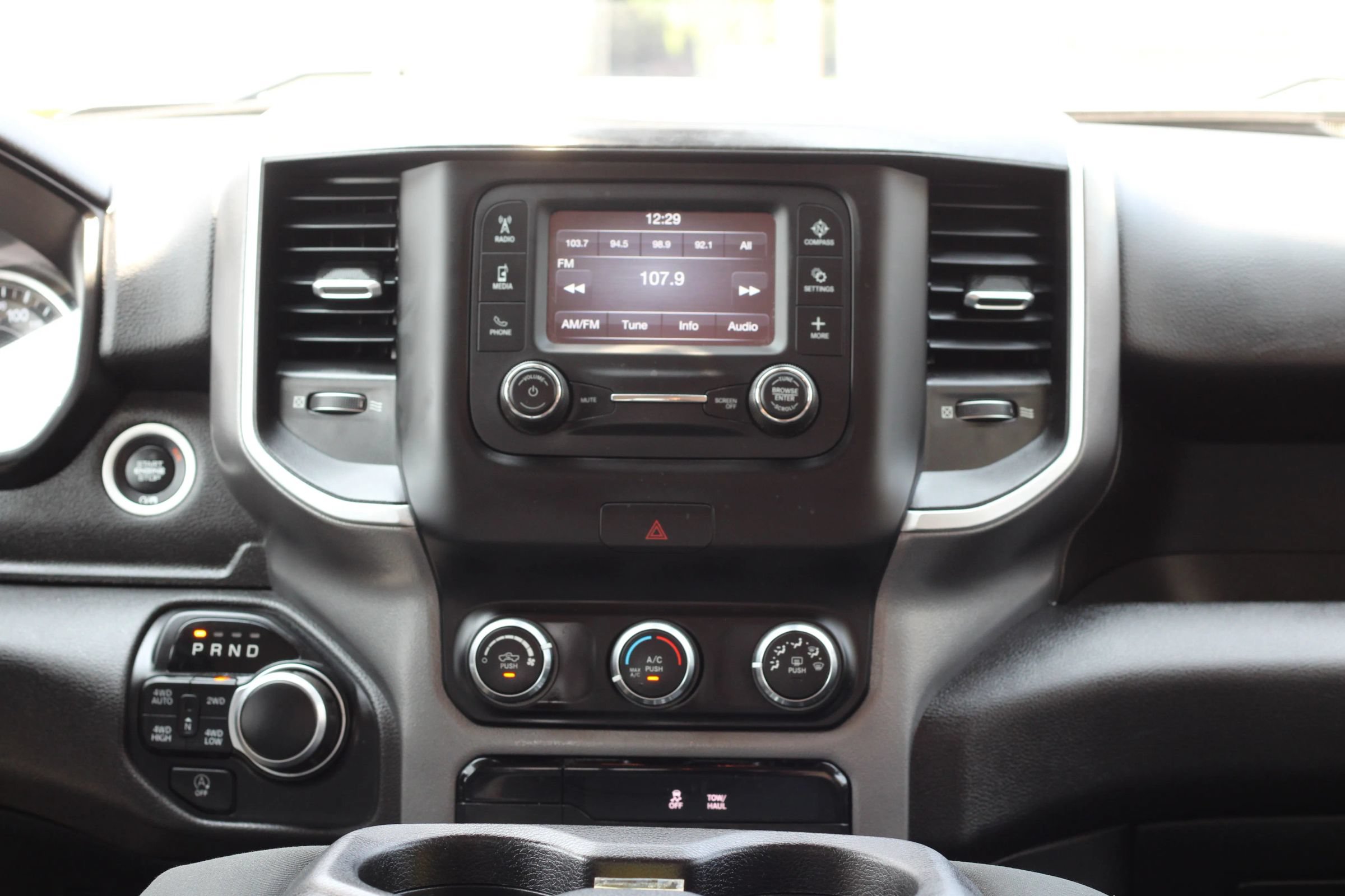 Used 2019 RAM 1500 Big Horn AWD/4WD image 18