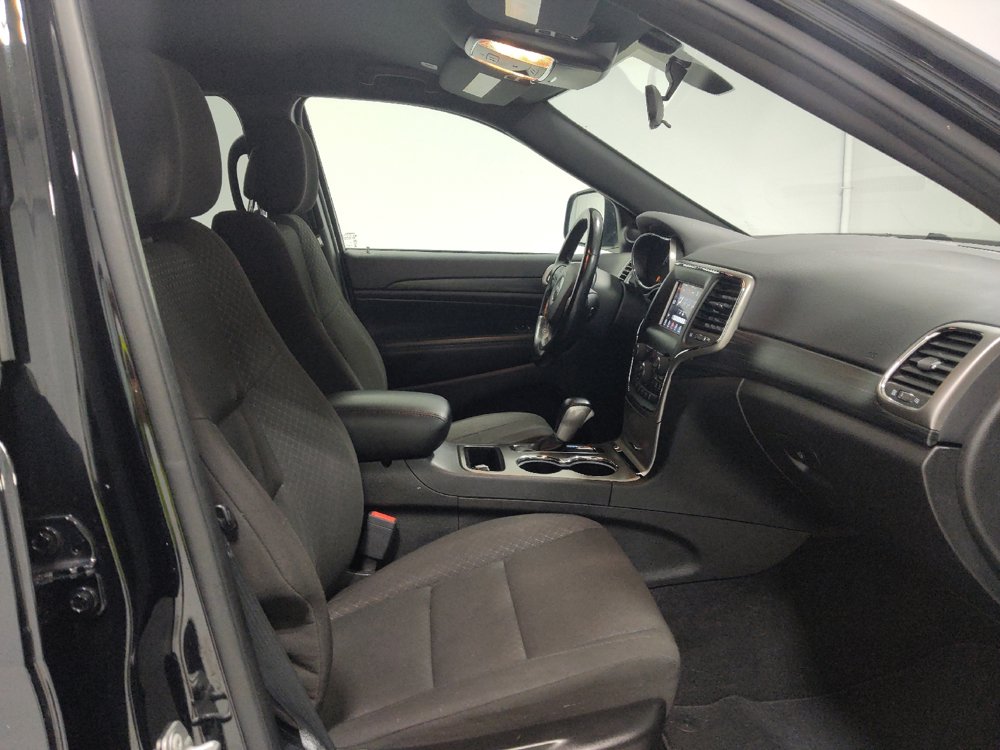 Used 2021 Jeep Grand Cherokee Laredo w/ Security & Convenience Group AWD/4WD image 21