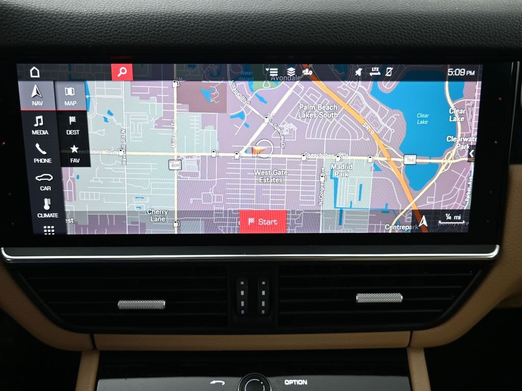 Certified 2020 Porsche Cayenne E-Hybrid image 19