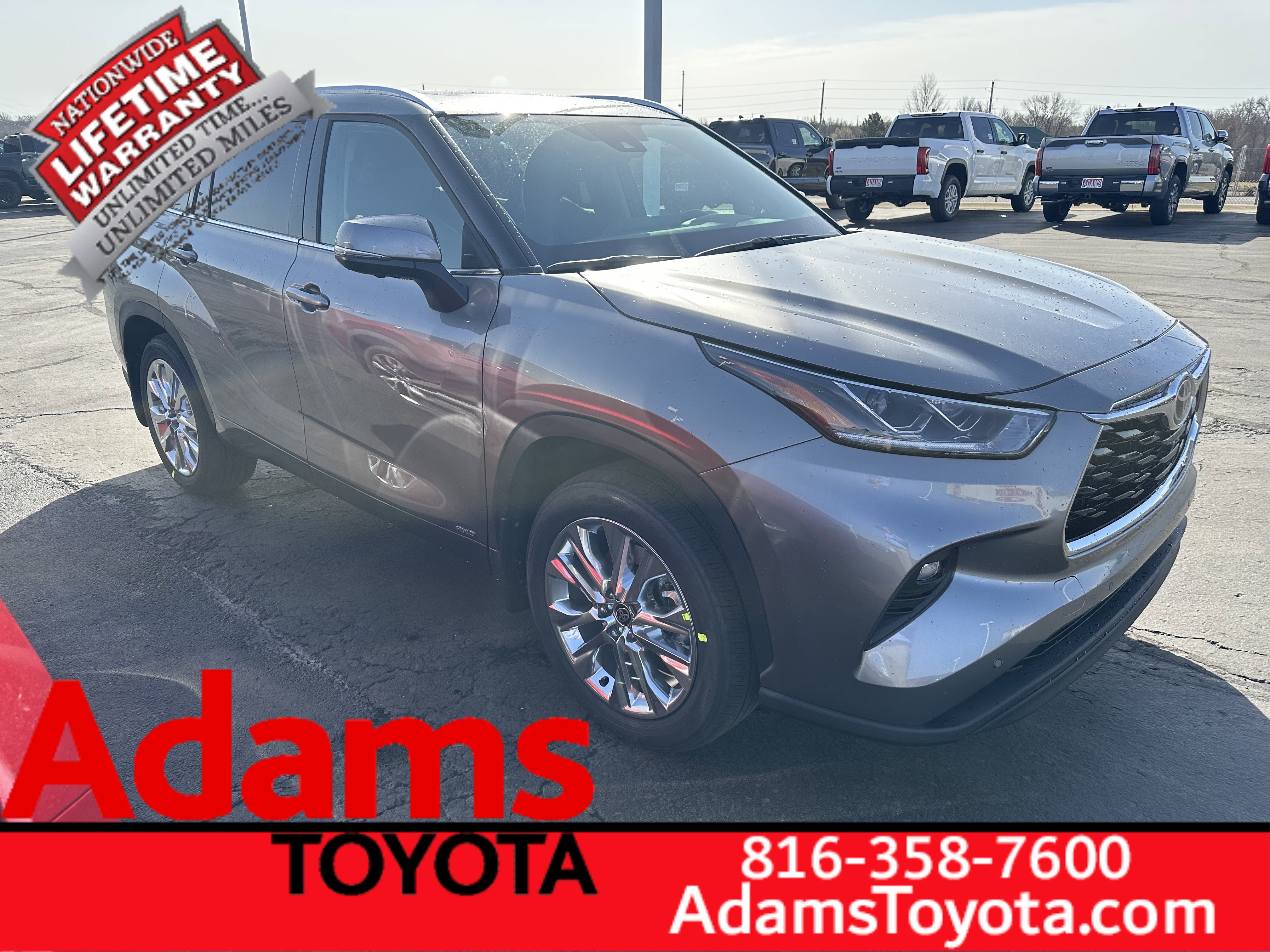 Used 2026 Toyota Highlander Limited image 1