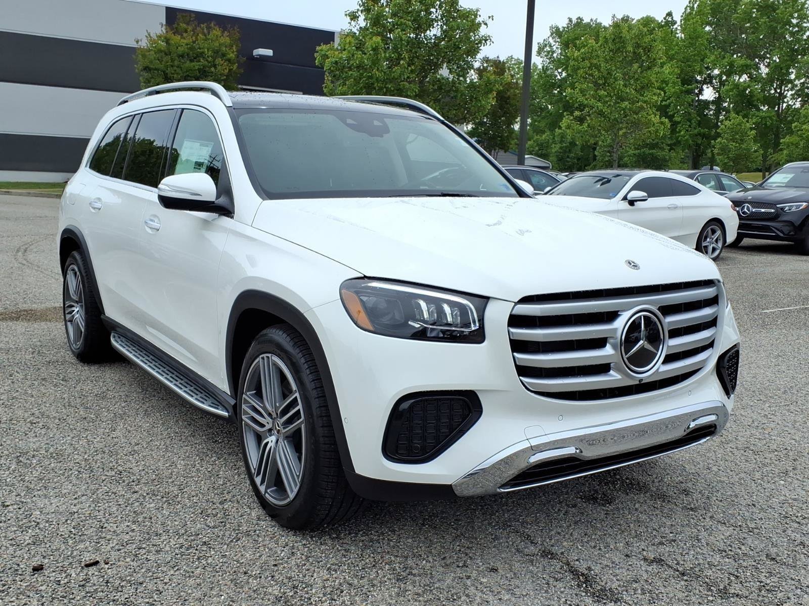 New 2026 Mercedes-Benz GLS 450 4MATIC image 3