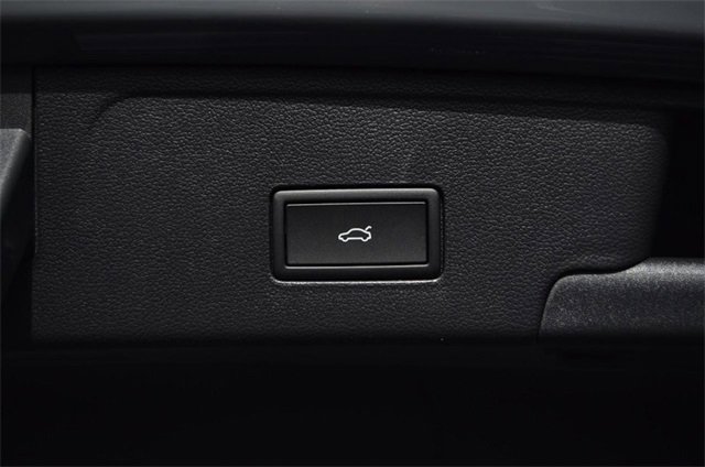 New 2026 Volkswagen Atlas Cross Sport SE image 26