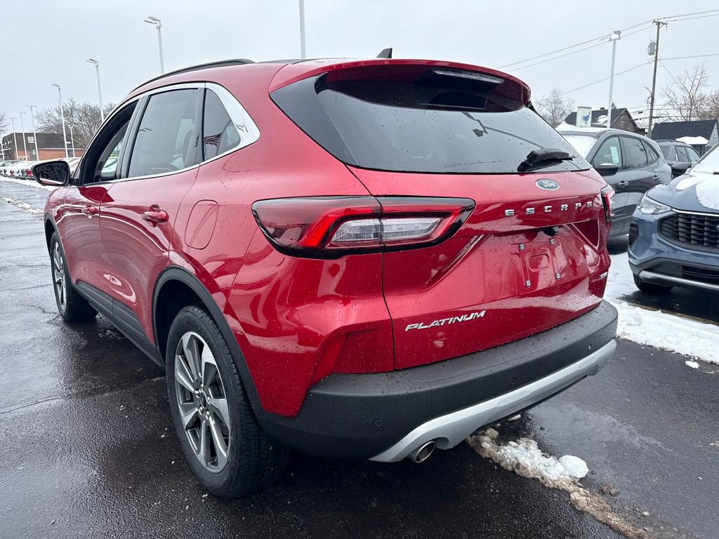 Used 2023 Ford Escape Platinum image 9