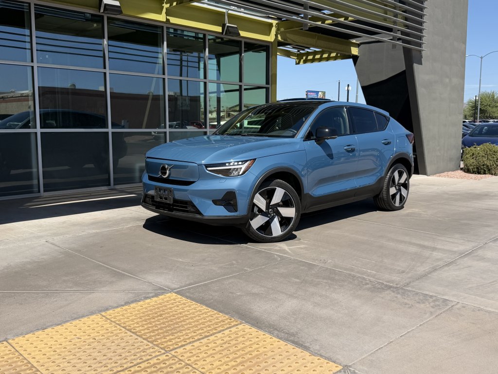 Used 2023 Volvo C40 P8 Recharge Ultimate