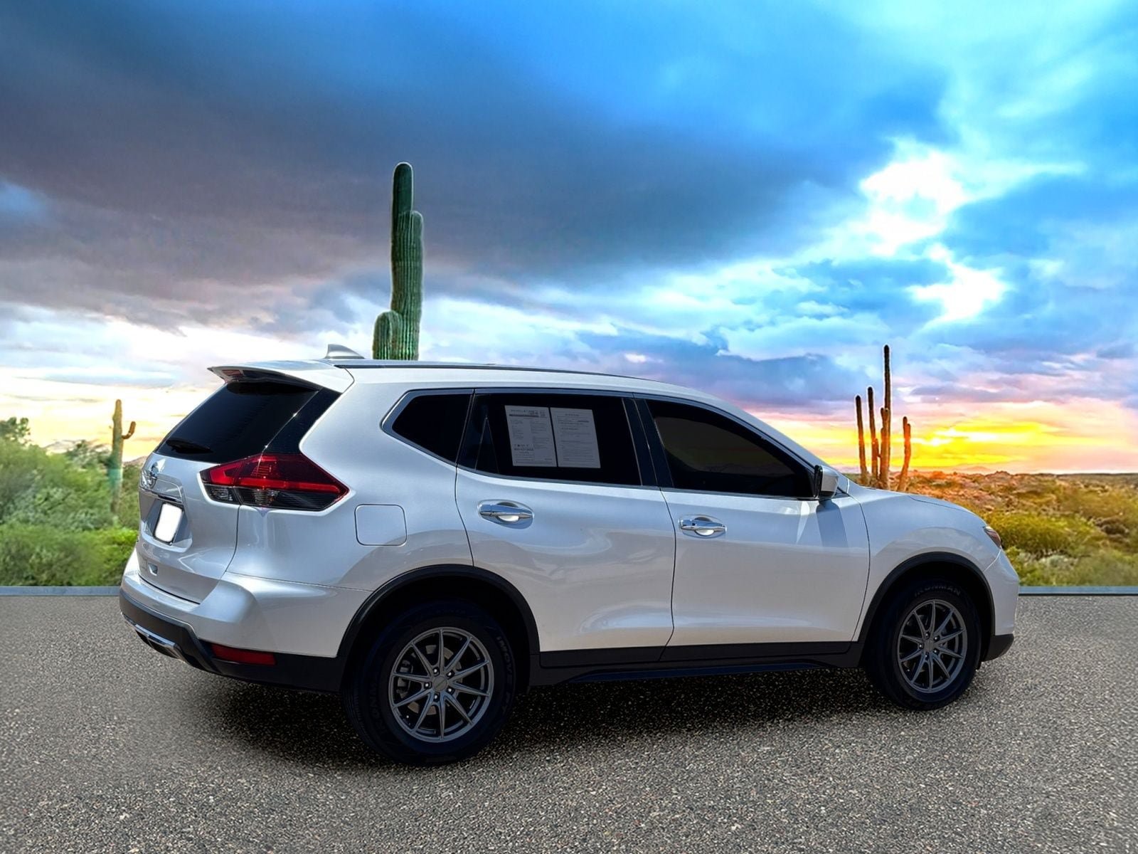 Used 2020 Nissan Rogue S FWD image 5