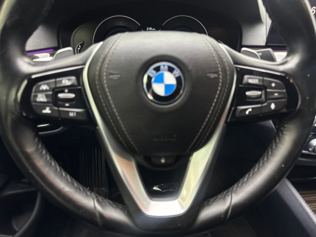 Used 2019 BMW 540i w/ Premium Package RWD image 57