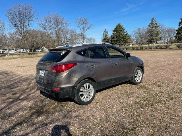 Used 2012 Hyundai Tucson Limited image 8